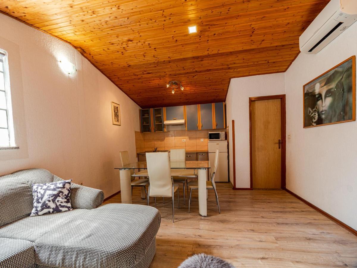 Apartmani Arijana Medulin Exterior foto