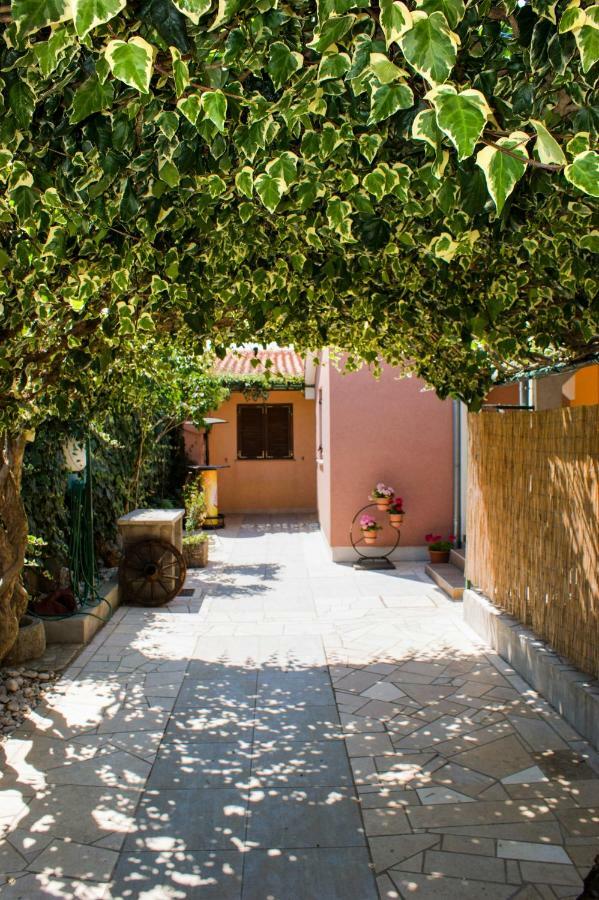 Apartmani Arijana Medulin Exterior foto